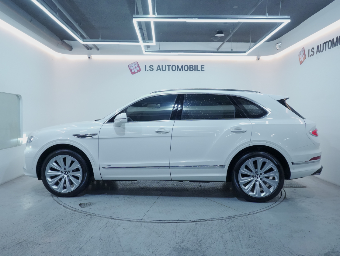 벤틀리 벤테이가 4.0 V8