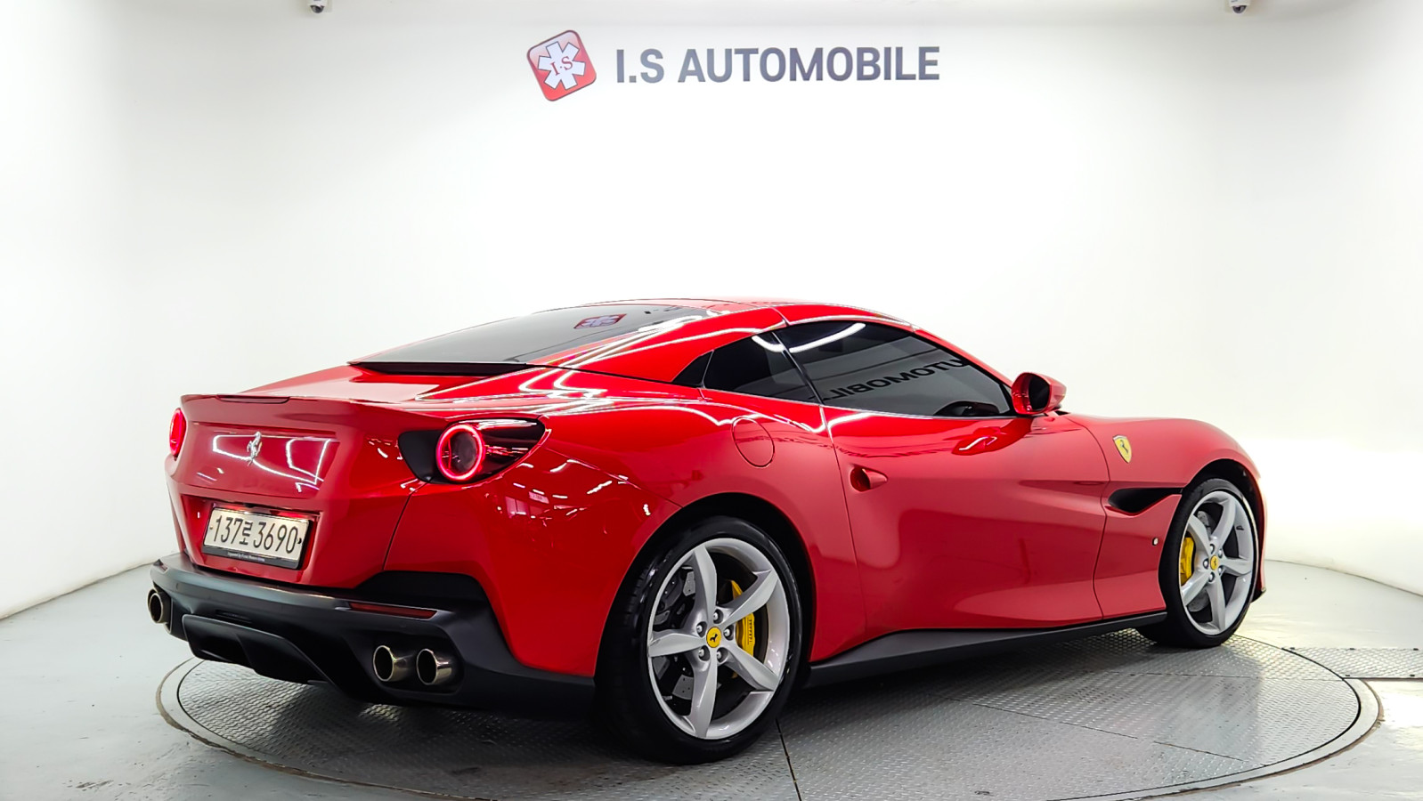 페라리 포르토피노 3.9 V8