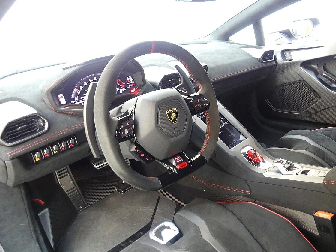 람보르기니 우라칸 LP640-2 STO