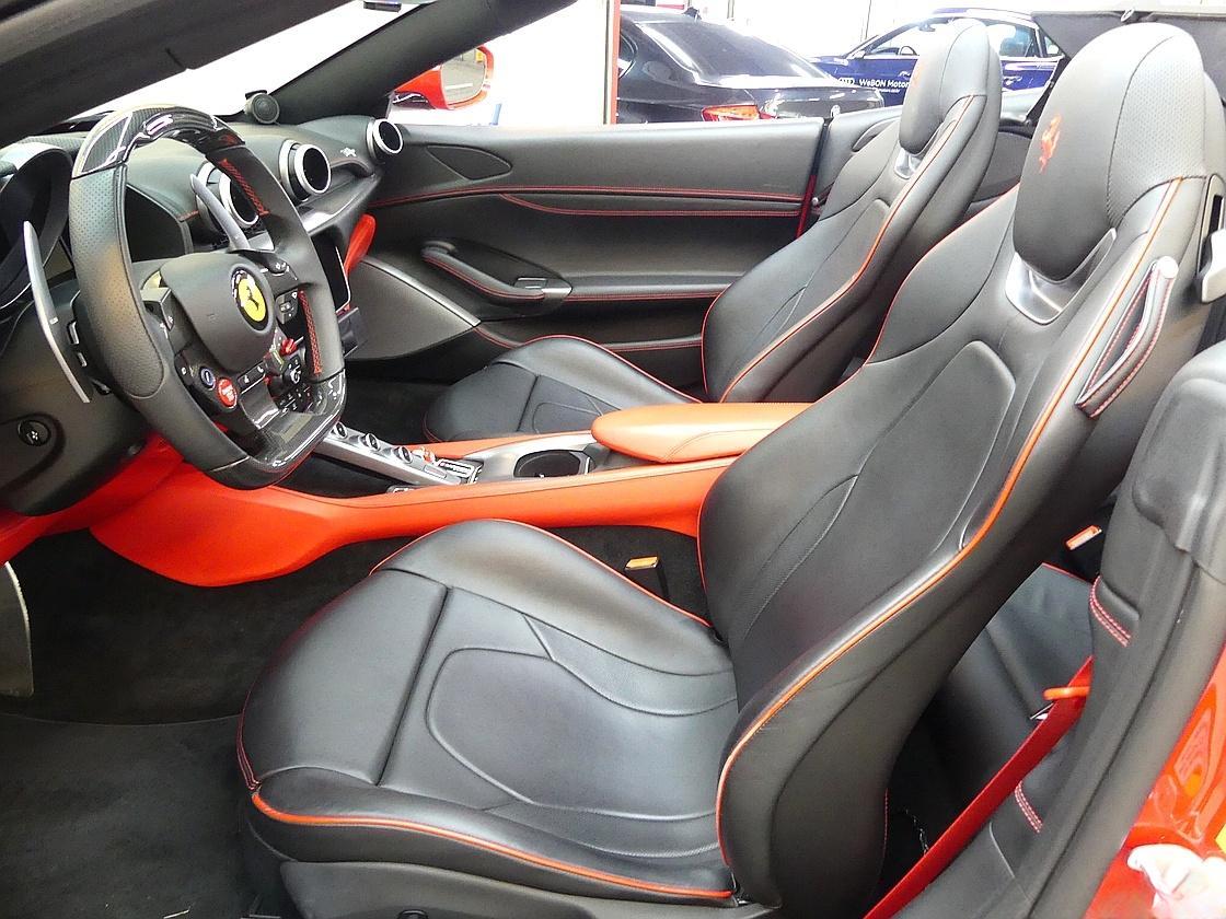 페라리 포르토피노 3.9 V8