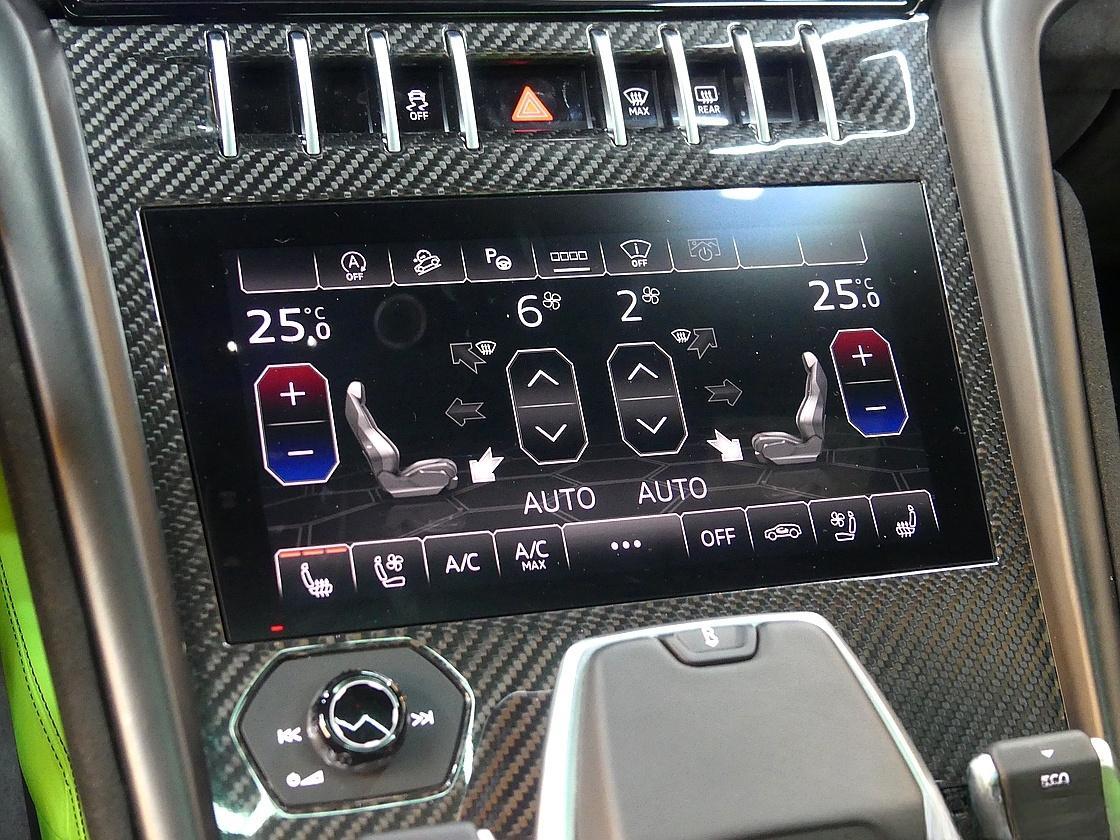 람보르기니 우루스 4.0 V8 펄 캡슐
