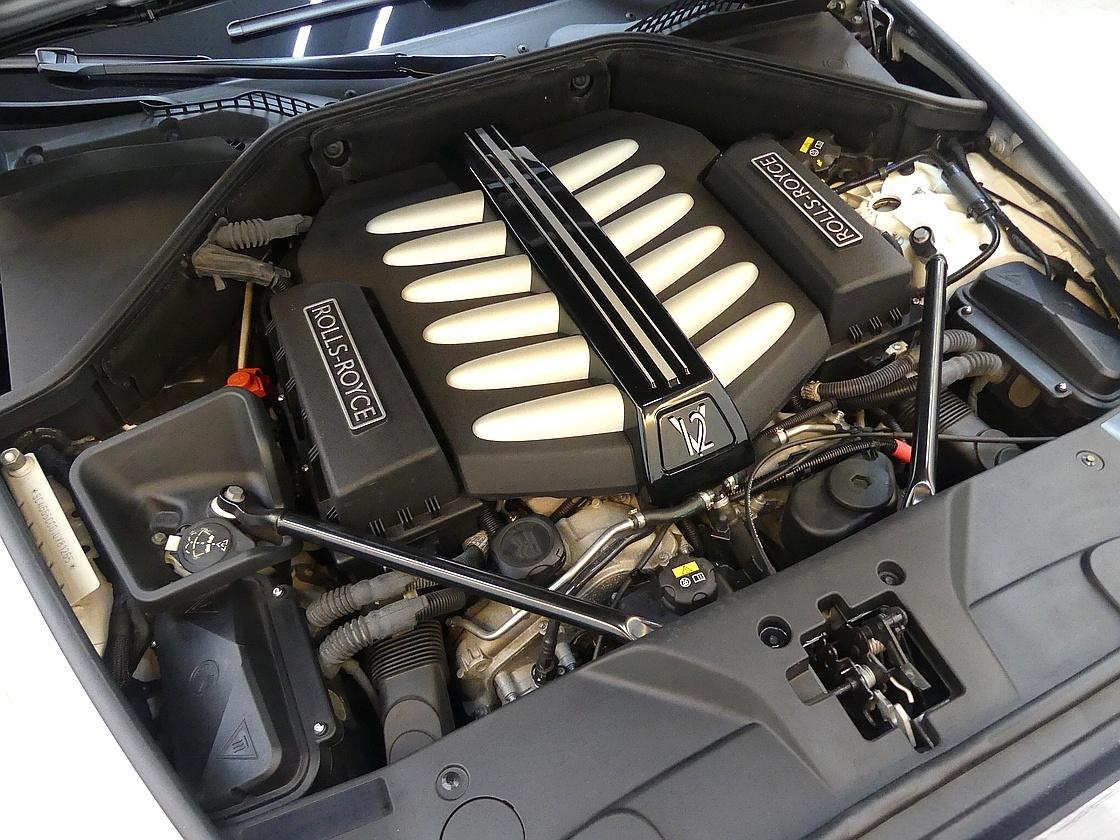 롤스로이스 레이스 6.6 V12