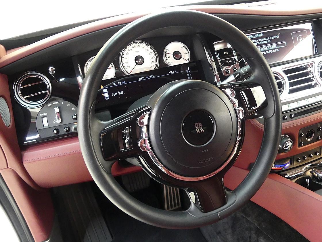 롤스로이스 레이스 6.6 V12