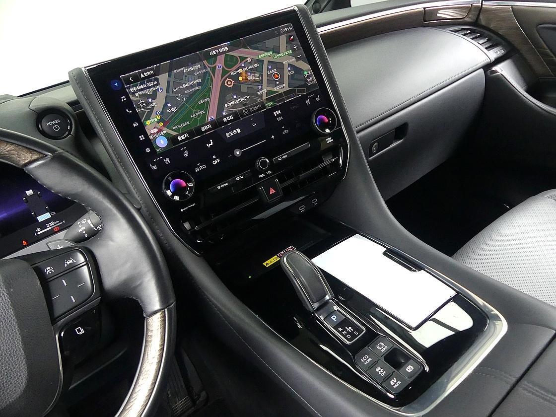 토요타 알파드 2.5 HEV AWD