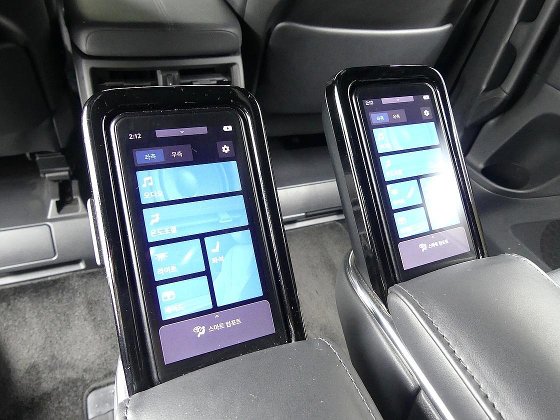 토요타 알파드 2.5 HEV AWD