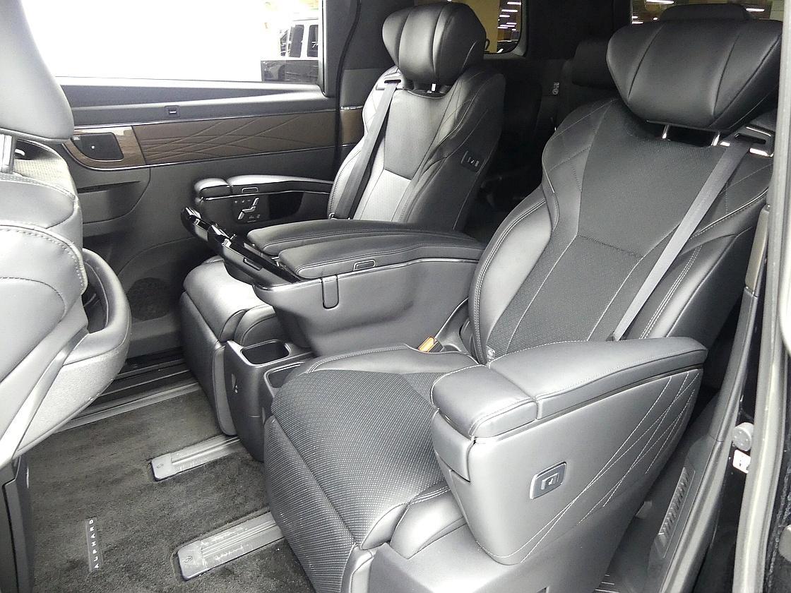토요타 알파드 2.5 HEV AWD