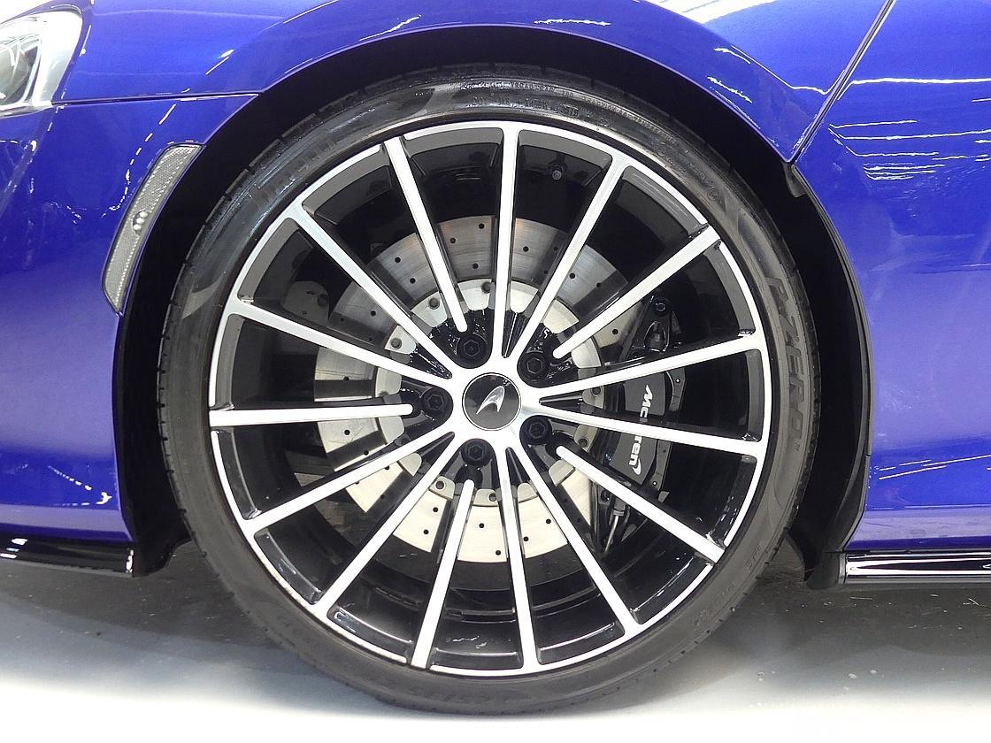 맥라렌 GT 4.0 V8