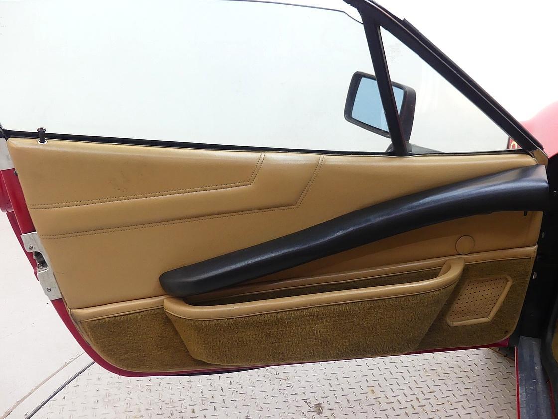 페라리 308 GTSi