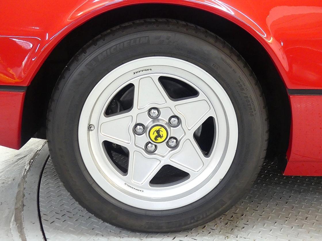 페라리 308 GTSi