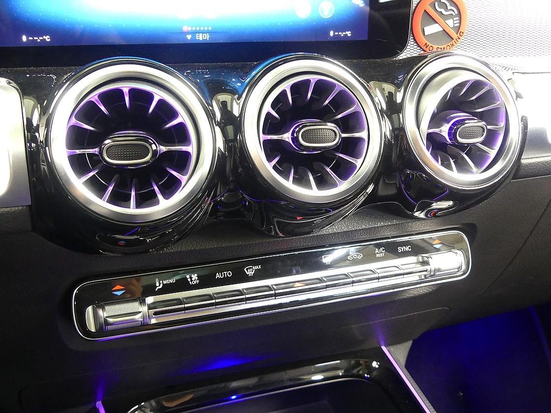 벤츠 GLB200d