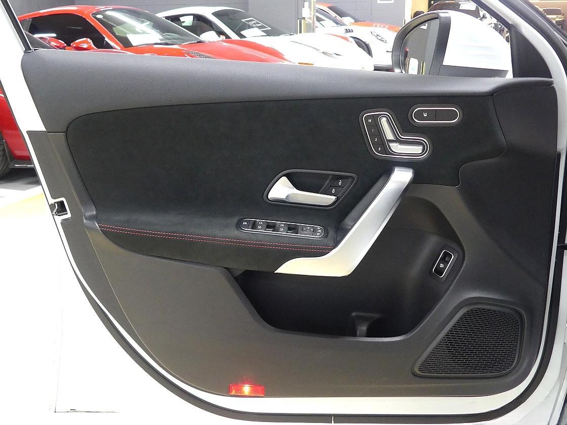 벤츠 A35 AMG 4매틱 세단