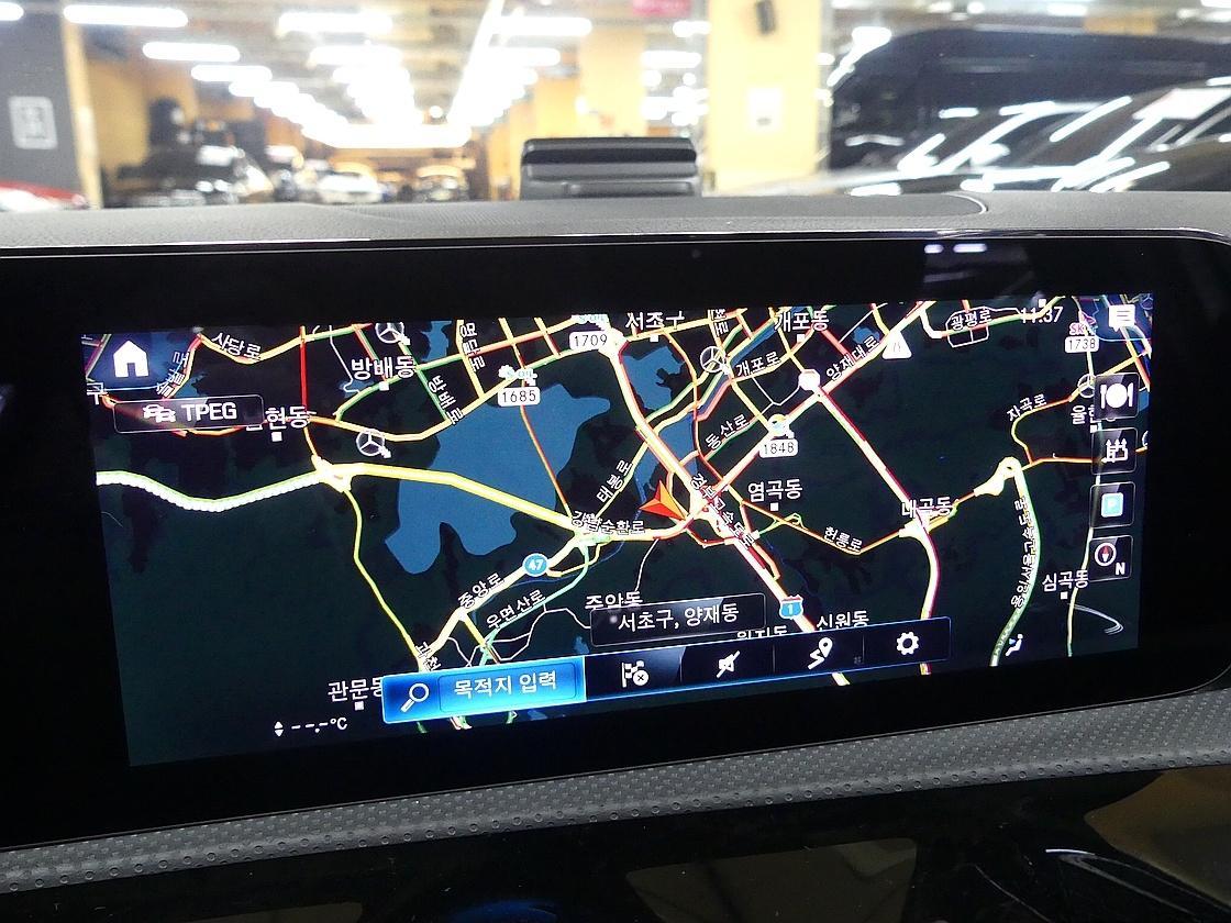 벤츠 A35 AMG 4매틱 세단