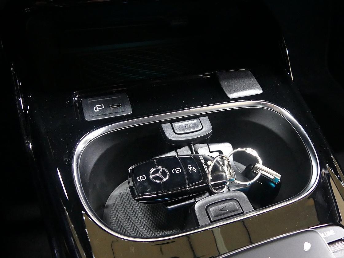 벤츠 A35 AMG 4매틱 세단