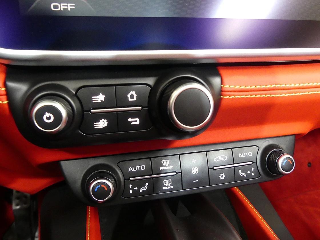 페라리 포르토피노 3.9 V8