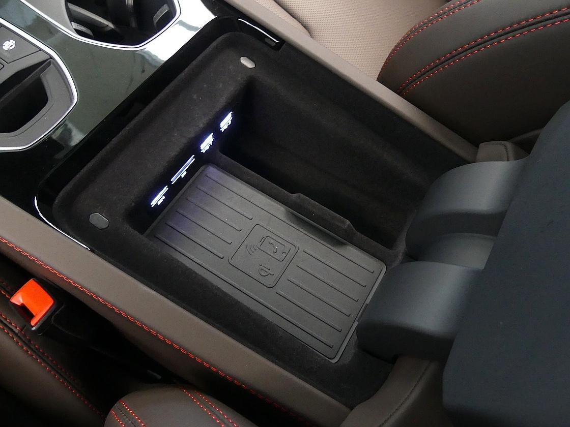 람보르기니 우루스 4.0 V8