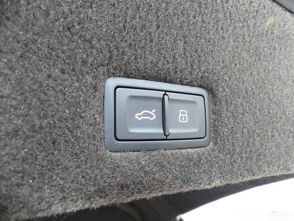 람보르기니 우루스 4.0 V8