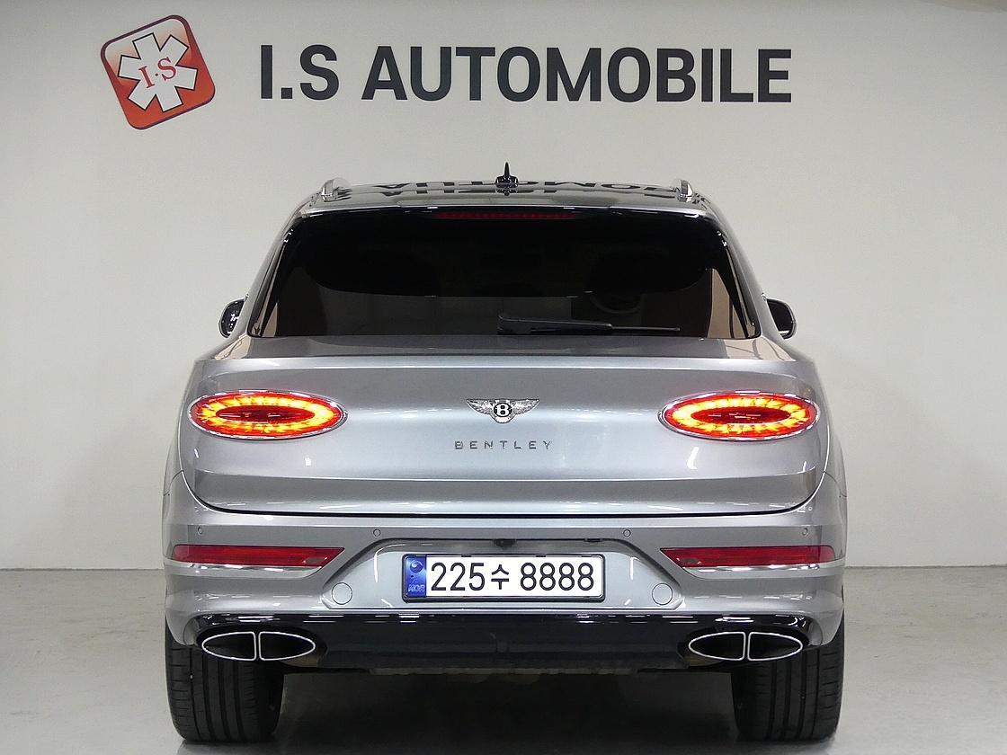 벤틀리 벤테이가 4.0 V8 퍼스트 에디션