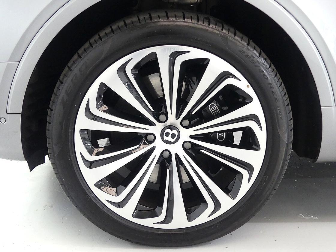 벤틀리 벤테이가 4.0 V8 퍼스트 에디션