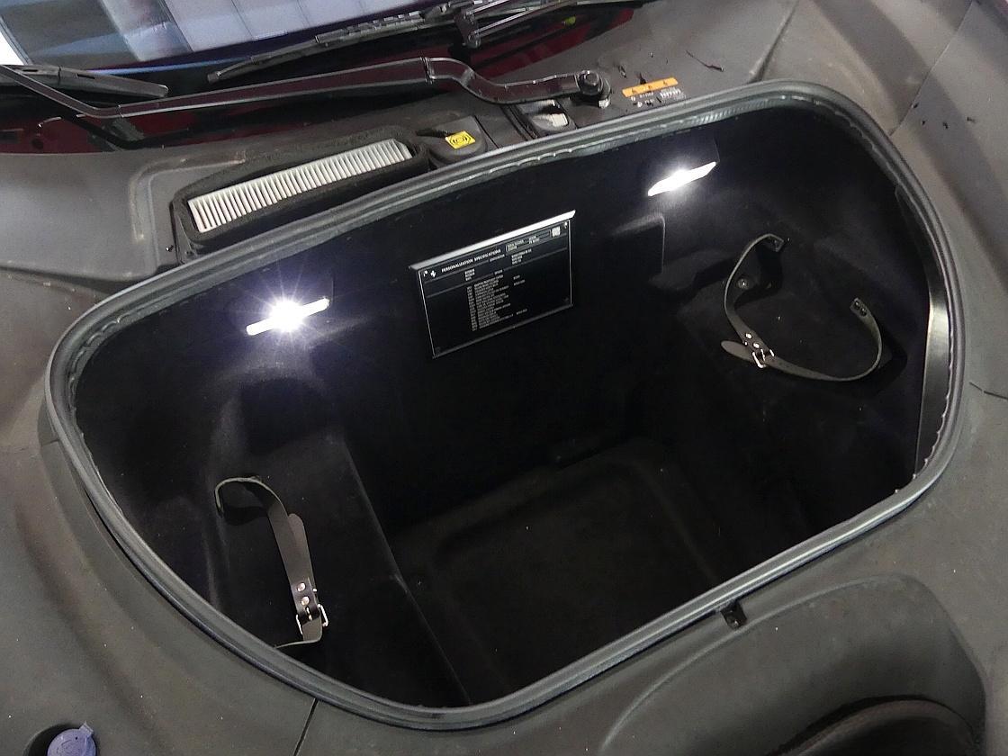 페라리 F8 스파이더 3.9 V8