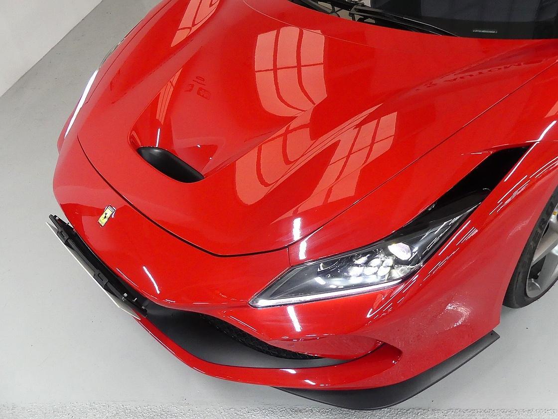 페라리 F8 스파이더 3.9 V8