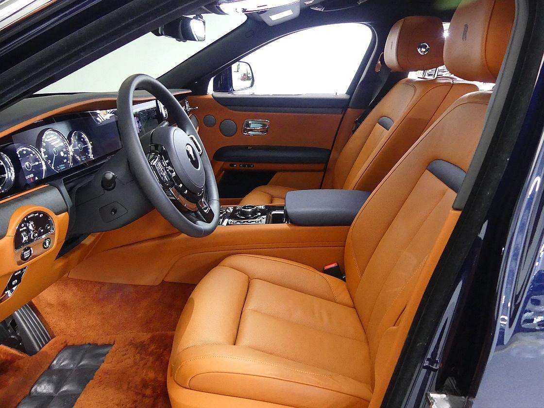 롤스로이스 고스트 2세대 6.7 V12 EWB