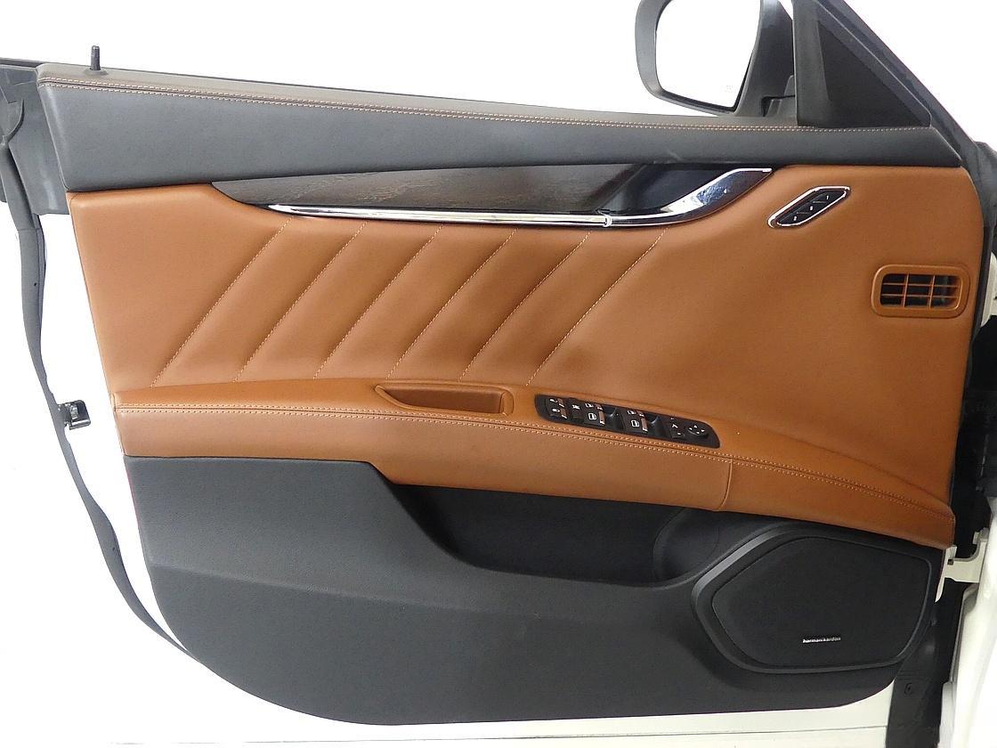 마세라티 콰트로포르테 6세대 3.0