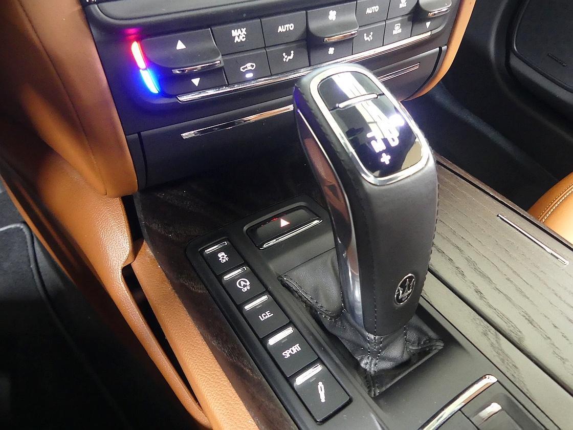 마세라티 콰트로포르테 6세대 3.0