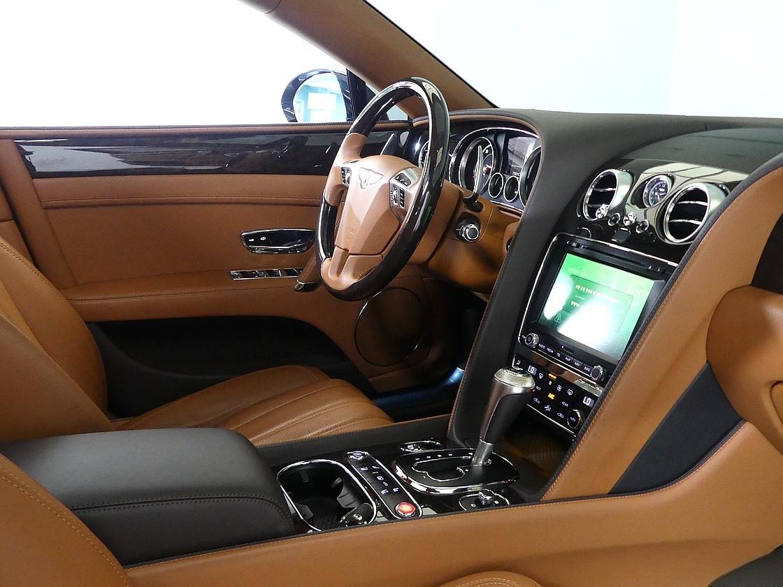 벤틀리 플라잉스퍼 2세대 4.0