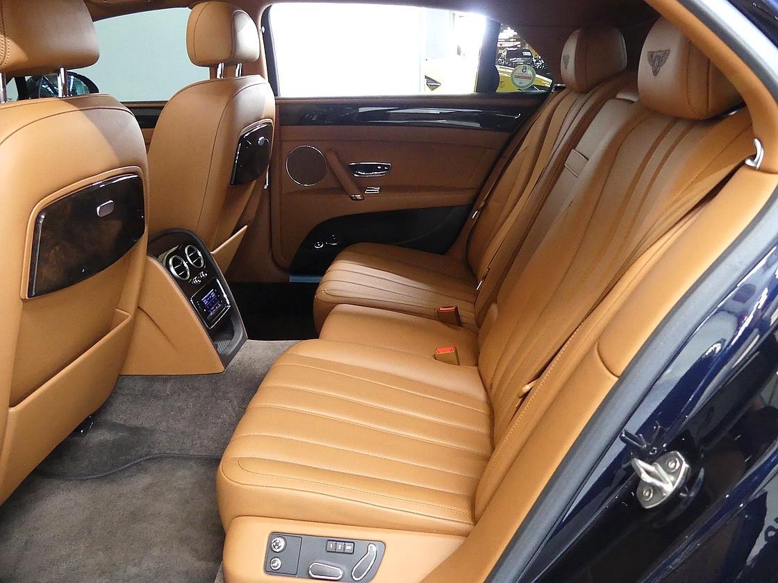 벤틀리 플라잉스퍼 2세대 4.0