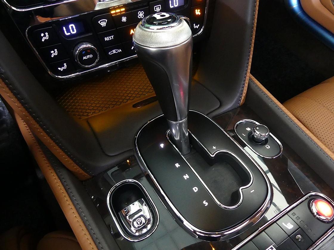 벤틀리 플라잉스퍼 2세대 4.0