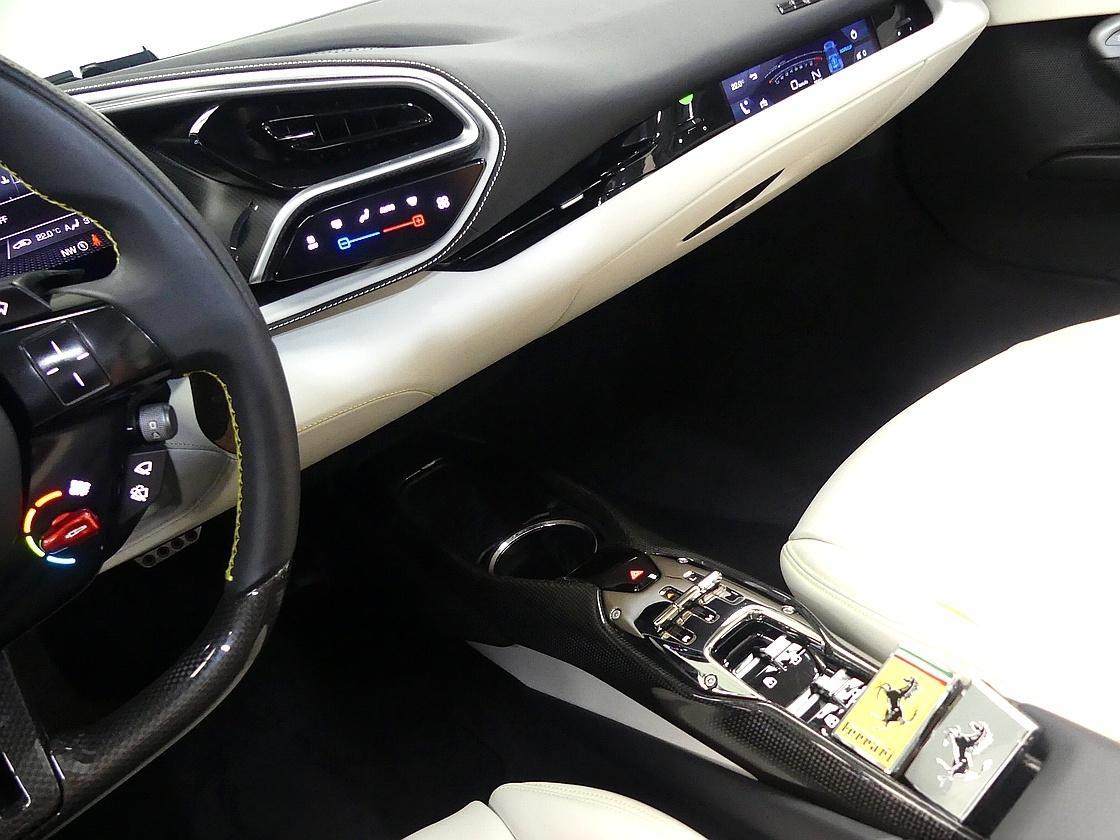 페라리 296 GTS 3.0 PHEV