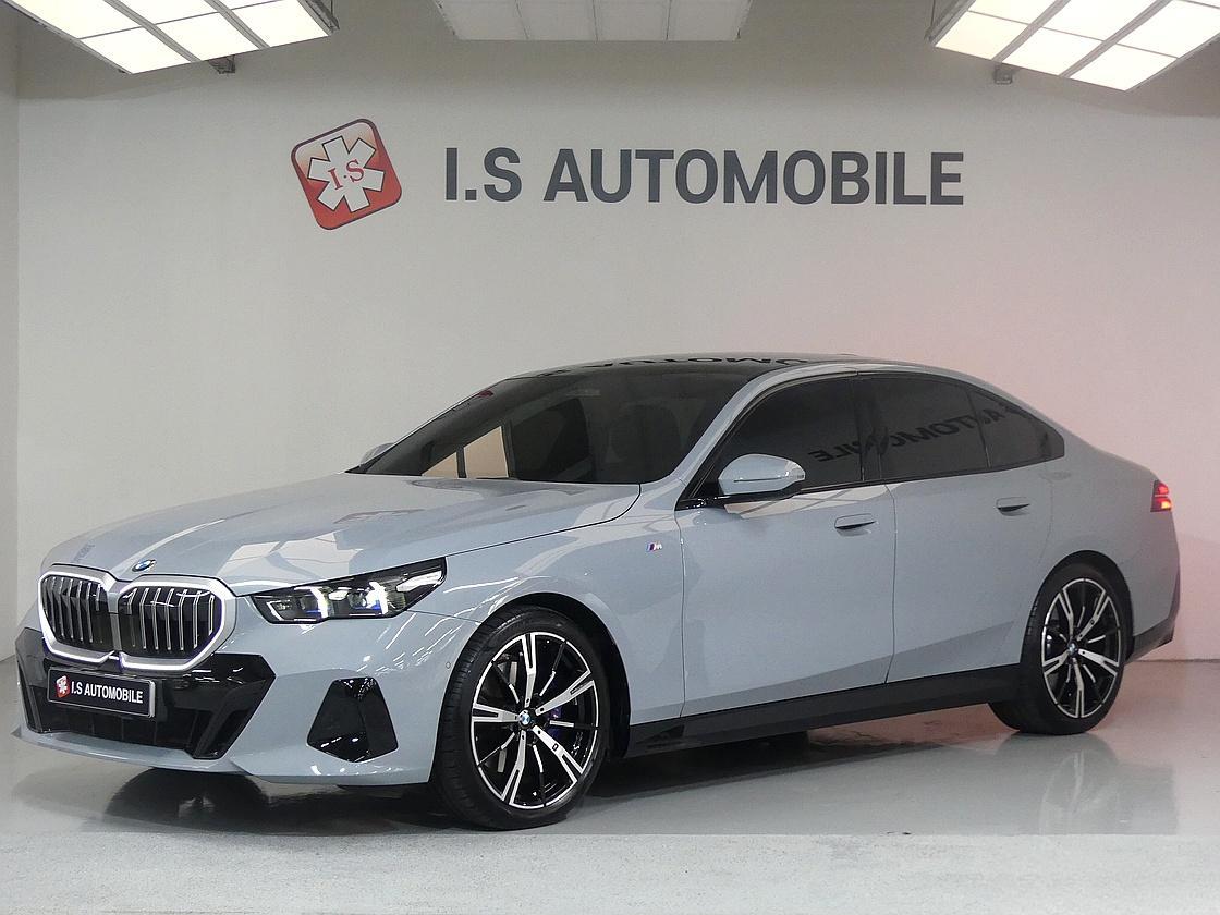 BMW 8세대 530i xDrive M 스포츠