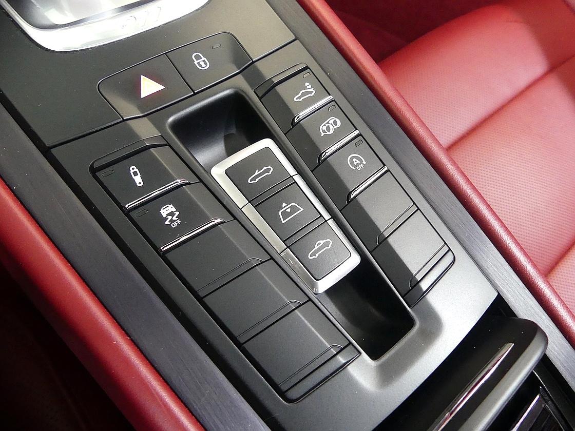 포르쉐 911 8세대 카레라 4 GTS 카브리올레