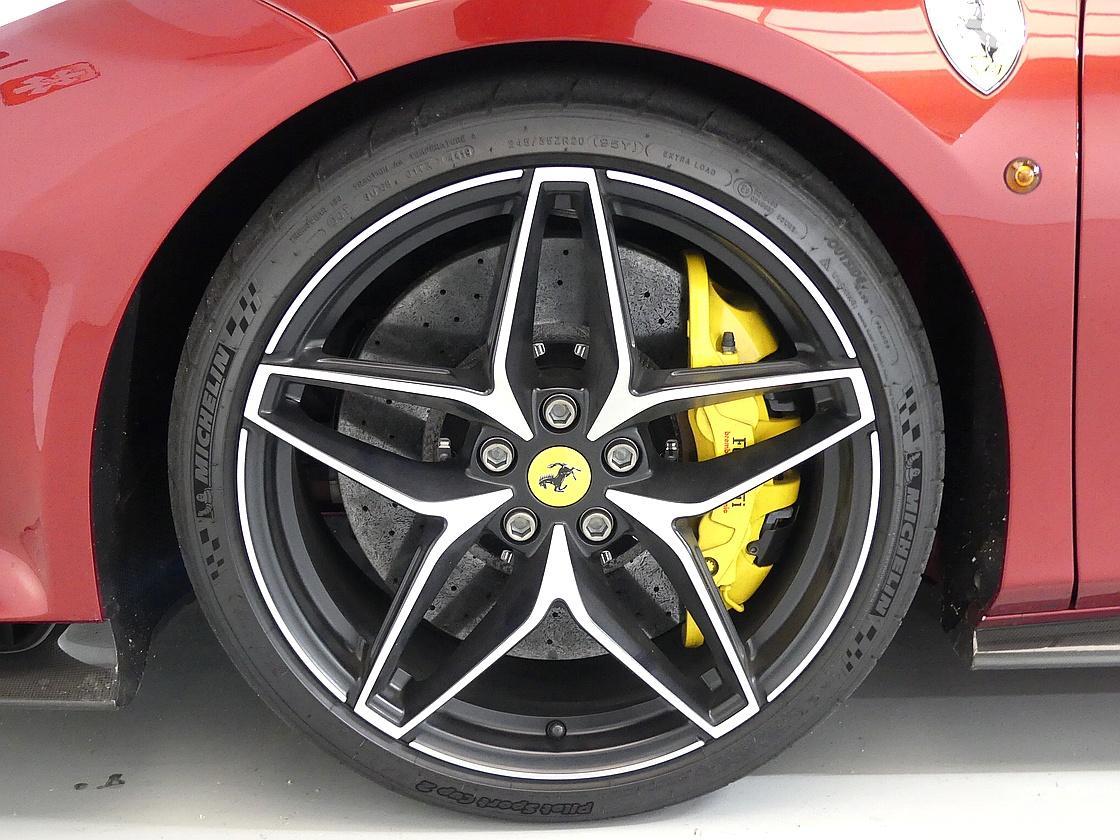 페라리 488 피스타 스파이더