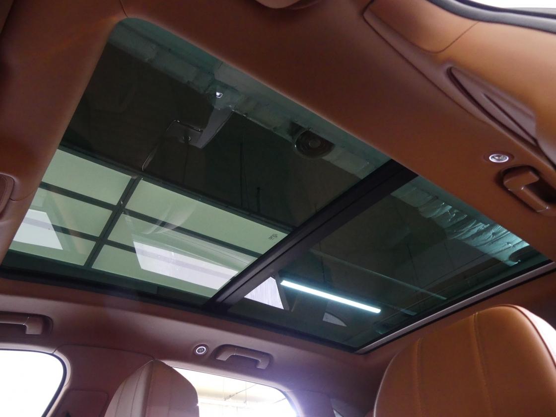 벤틀리 벤테이가 4.0 V8