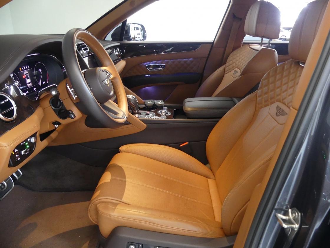 벤틀리 벤테이가 4.0 V8