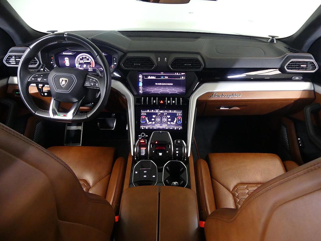 람보르기니 우루스 4.0 V8