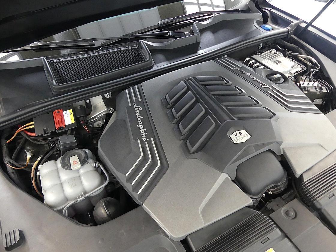 람보르기니 우루스 4.0 V8