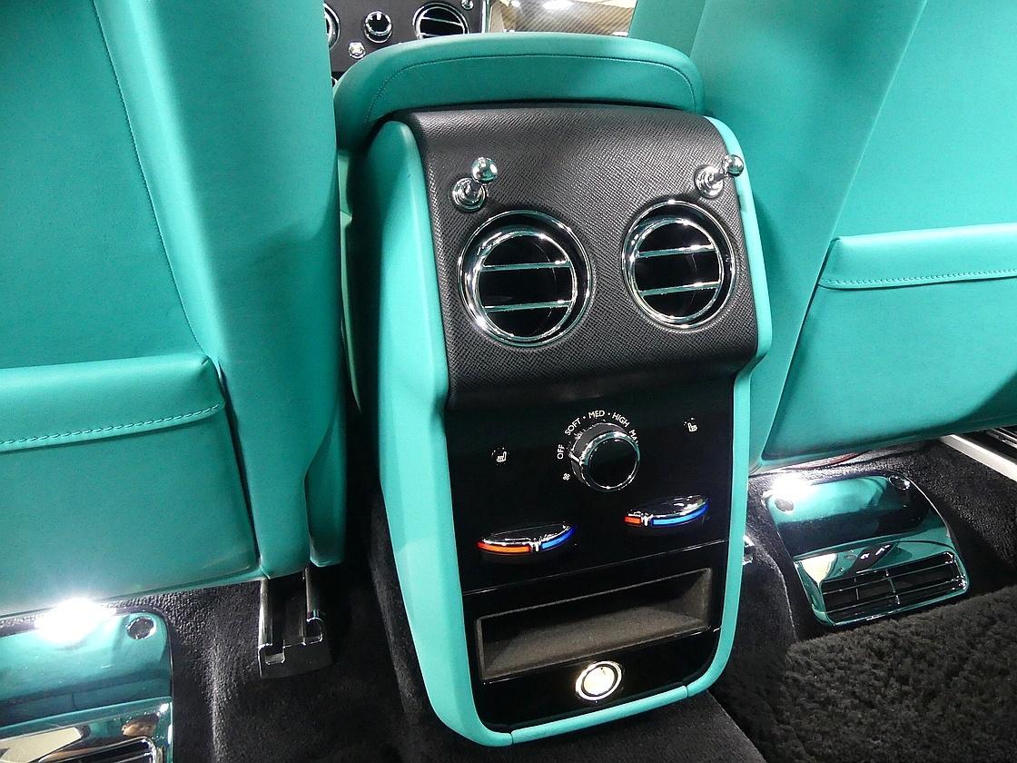 롤스로이스 컬리넌 6.7 V12