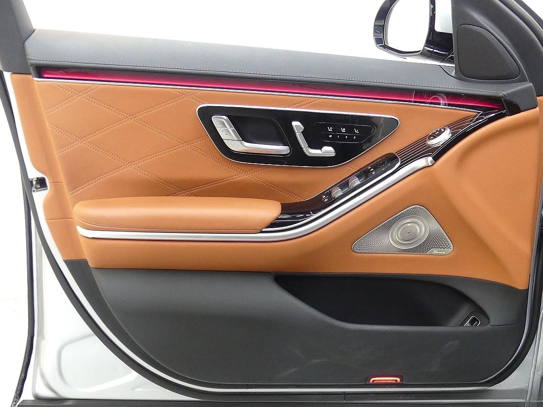 벤츠 마이바흐 2세대 S580 4매틱