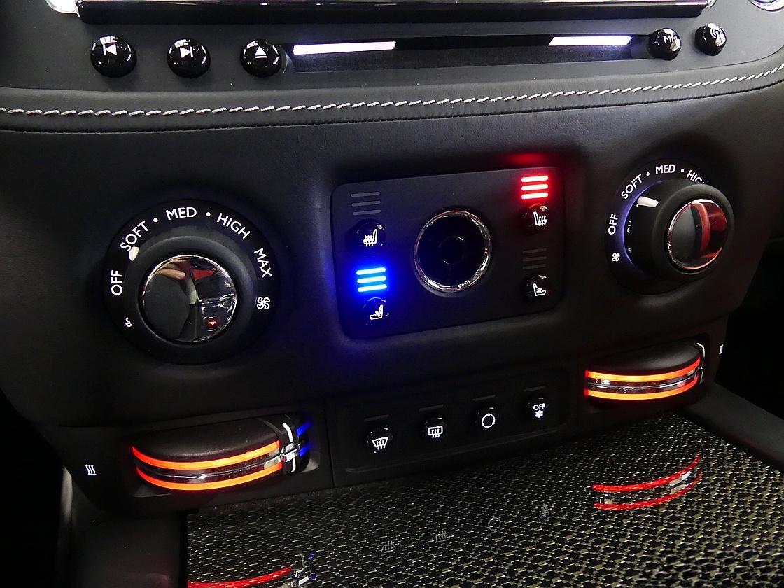 롤스로이스 레이스 6.6 V12 블랙 배지