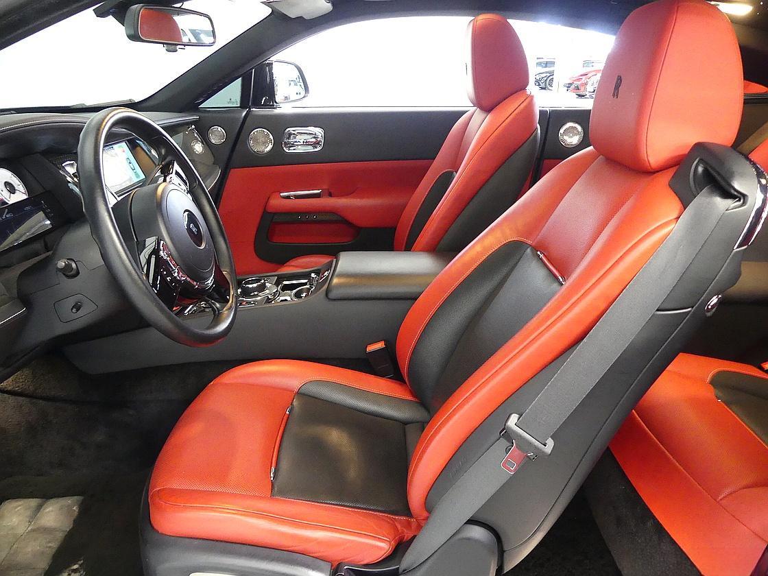 롤스로이스 레이스 6.6 V12 블랙 배지