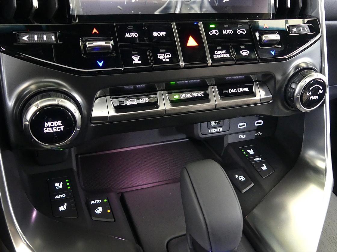 렉서스 LX 700h 오버트레일