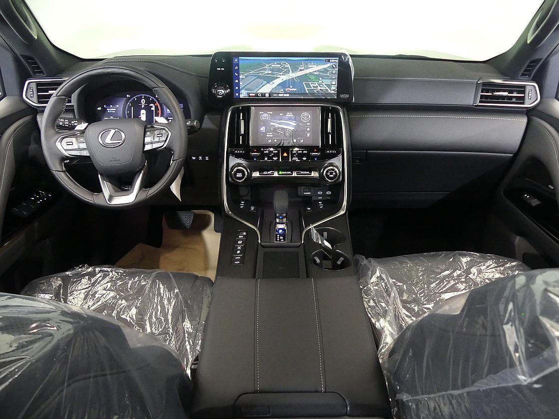 렉서스 LX 700h 오버트레일