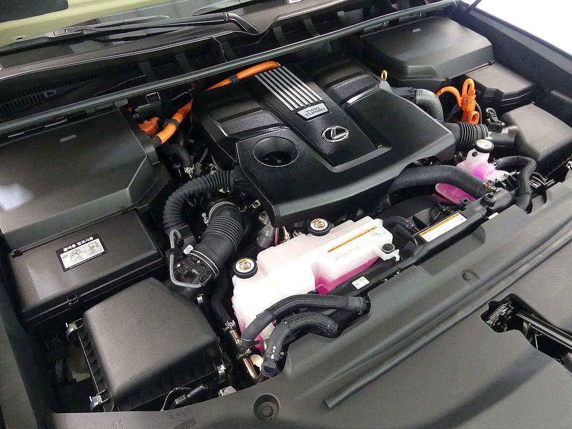 렉서스 LX 700h 오버트레일