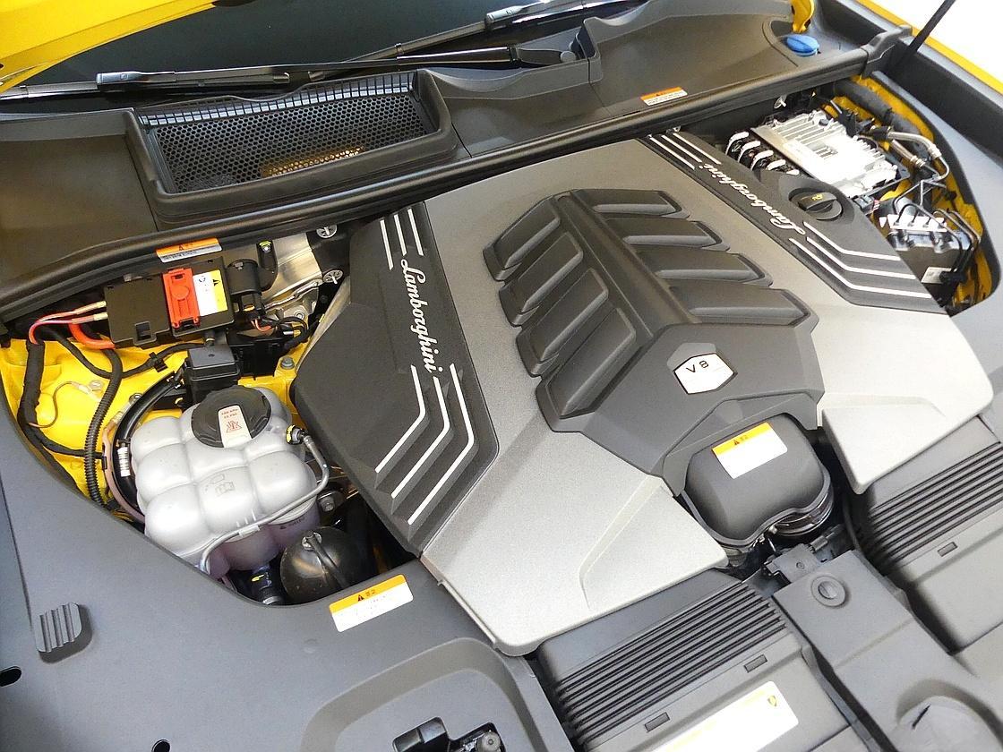 람보르기니 우루스 4.0 V8