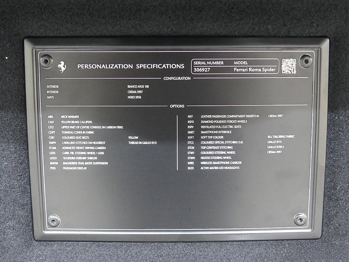 페라리 로마 스파이더 3.9 V8