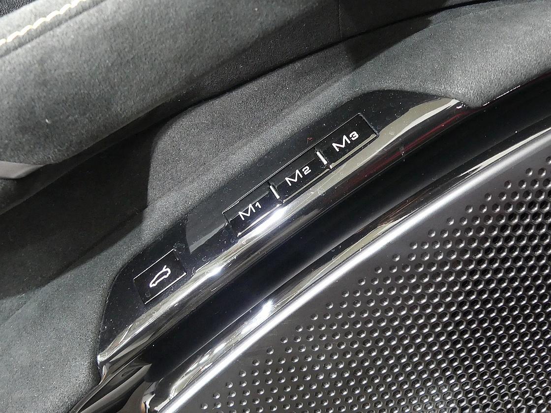 페라리 로마 3.9 V8