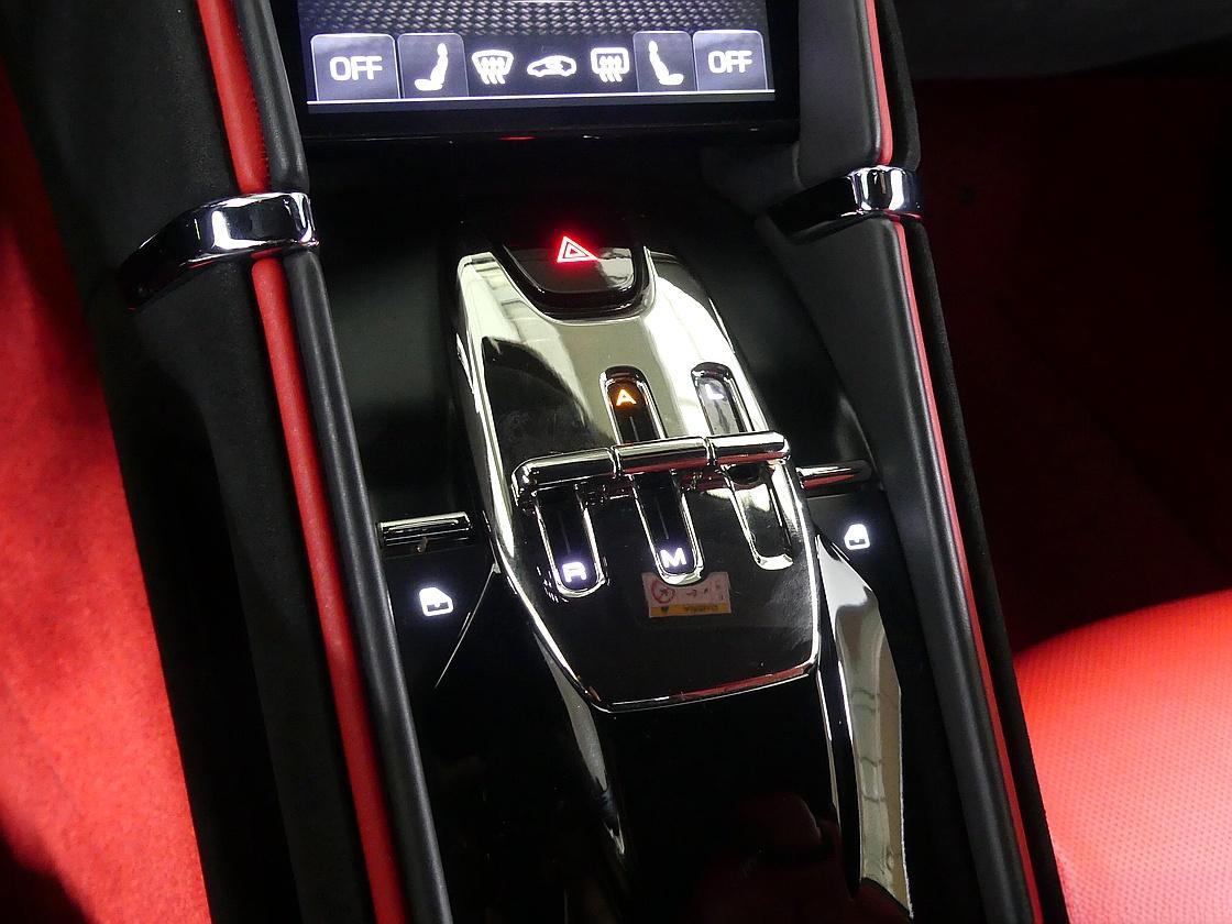 페라리 로마 3.9 V8