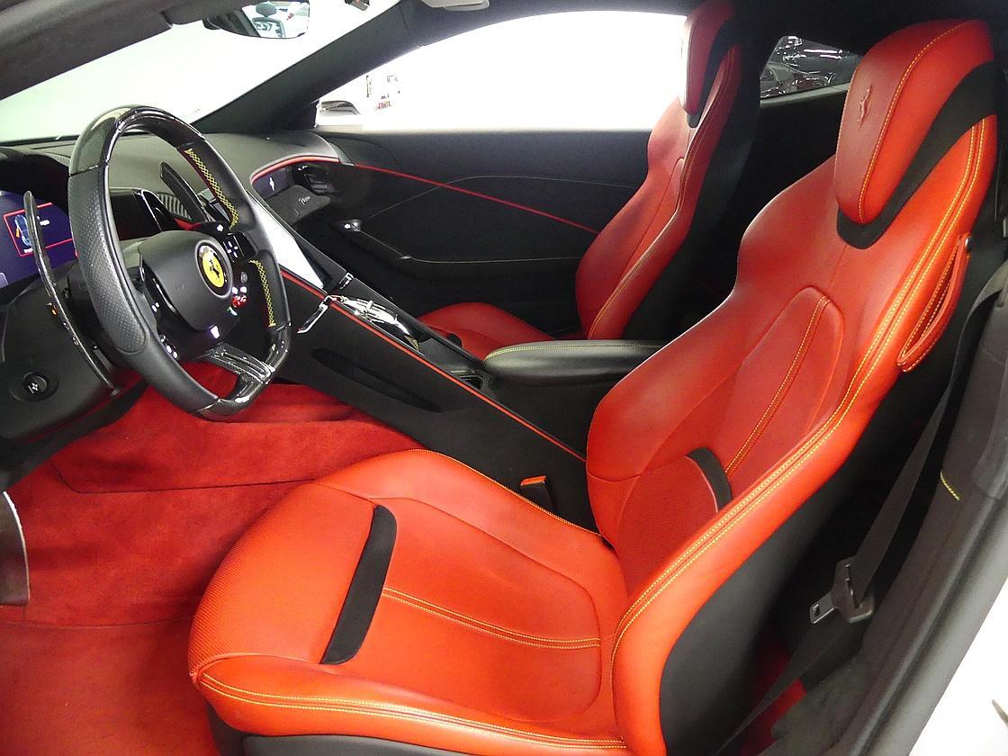 페라리 로마 3.9 V8